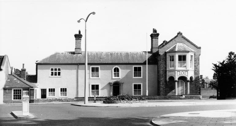 Photograph. The Cedars on New Road / Yarmouth Road (North Walsham Archive).