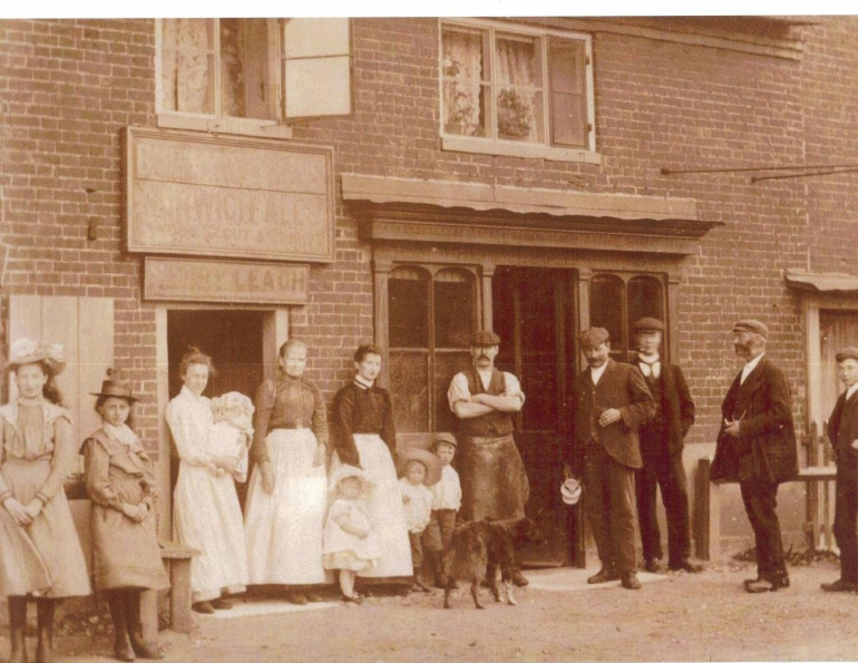 Photograph. King's Head Pub, Worstead (Steve Smith photo) (North Walsham Archive).