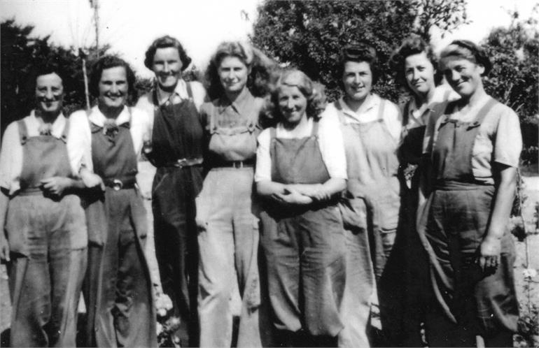 Photograph. Land Army Girls at Meeting Hill. Bella Fuller is 4th from the left. (North Walsham Archive).