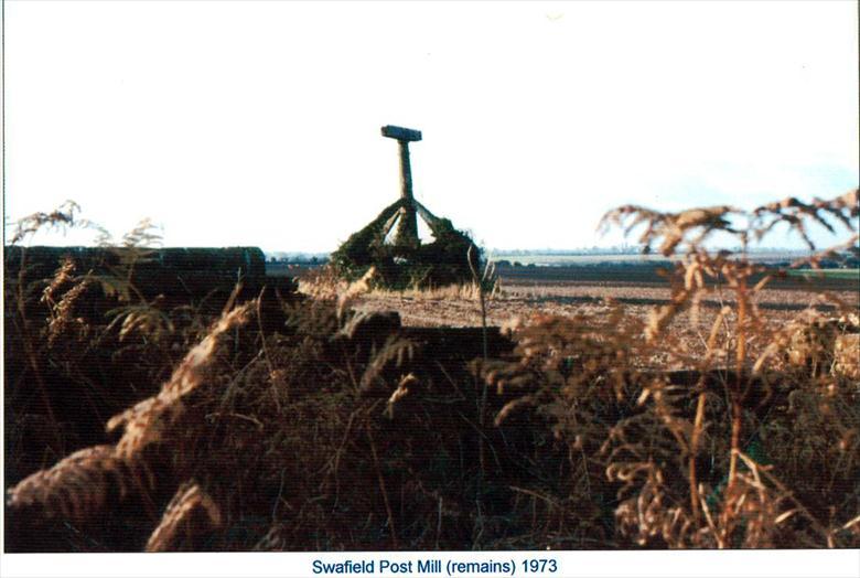 Photograph. North Walsham Post Mill, Quaker Hill, near Swafield (remains) (North Walsham Archive).