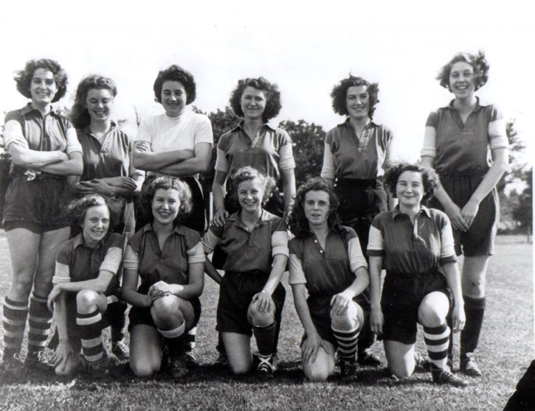 Photograph. North Walsham Steam Laundry team (North Walsham Archive).