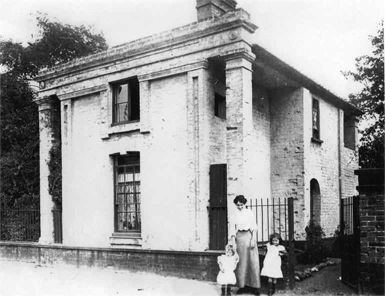 Photograph. Oaks Lodge, Yarmouth Road, North Walsham (North Walsham Archive).