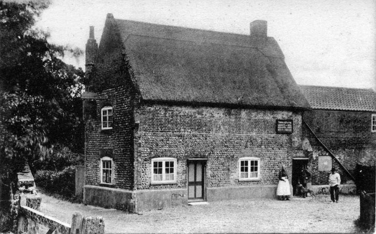 Photograph. Plough Inn at Ridlington. 1906. (North Walsham Archive).