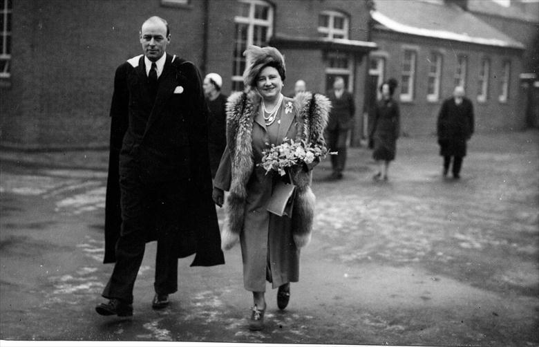 Photograph. Queen Elizabeth touring Paston School (North Walsham Archive).