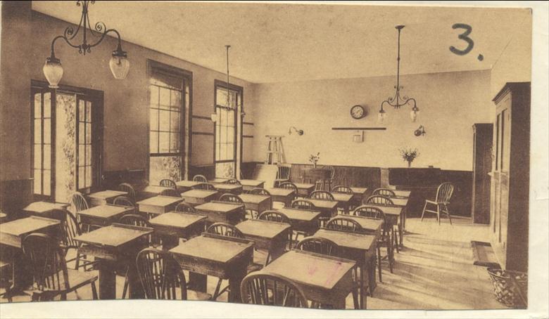 Photograph. Room 1 North Walsham Girls' High School (North Walsham Archive).