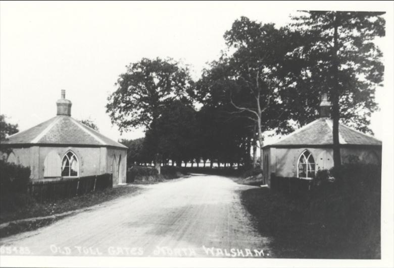 Photograph. Toll Gate Cottages, Norwich Road. (North Walsham Archive).