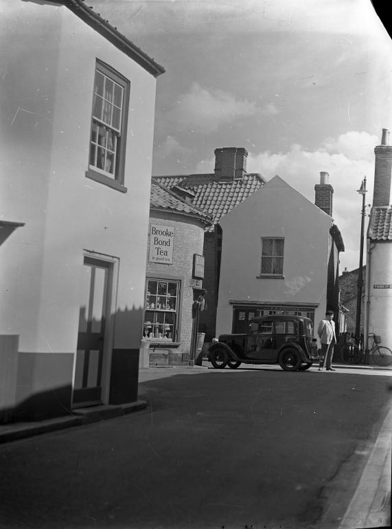 Photograph. Vicarage Street, North Walsham (North Walsham Archive).