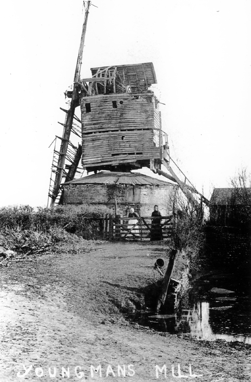 Photograph. Youngman's Mill, Yarmouth Road, North Walsham (North Walsham Archive).